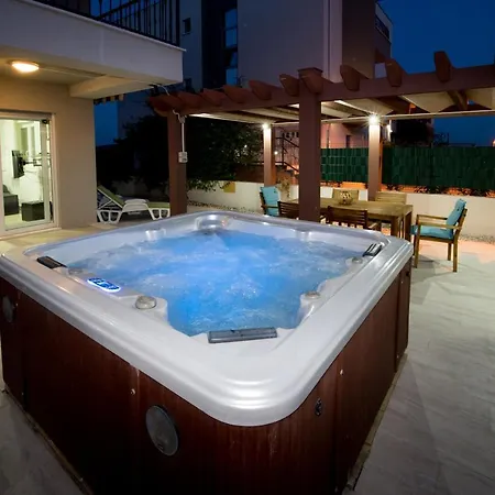 Apartment Miss Tina Trogir