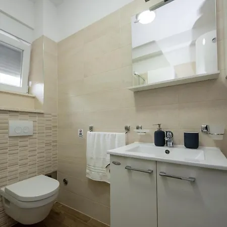 Apartment Miss Tina Trogir