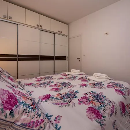 Apartment Miss Tina