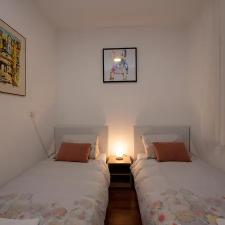 Miss Tina Apartman